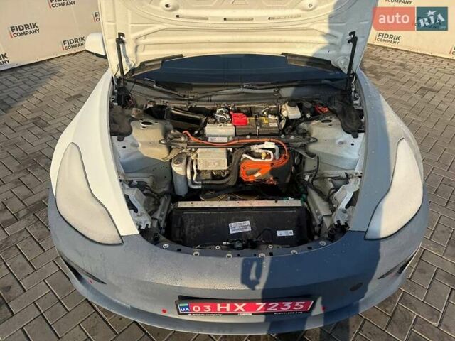 Білий Тесла Модель 3, об'ємом двигуна 0 л та пробігом 200 тис. км за 13300 $, фото 13 на Automoto.ua