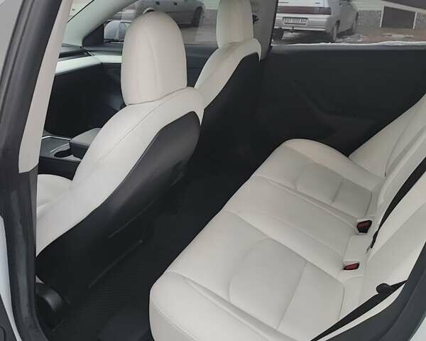 Білий Тесла Модель 3, об'ємом двигуна 0 л та пробігом 106 тис. км за 17000 $, фото 7 на Automoto.ua