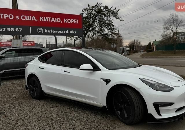 Белый Тесла Модель 3, объемом двигателя 0 л и пробегом 108 тыс. км за 19100 $, фото 3 на Automoto.ua