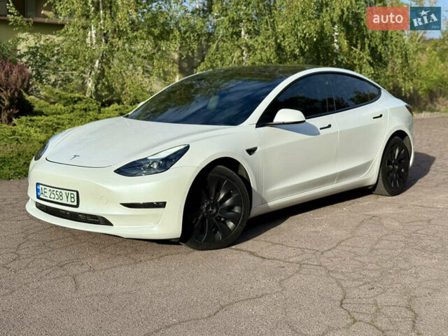 Белый Тесла Модель 3, объемом двигателя 0 л и пробегом 67 тыс. км за 22000 $, фото 20 на Automoto.ua