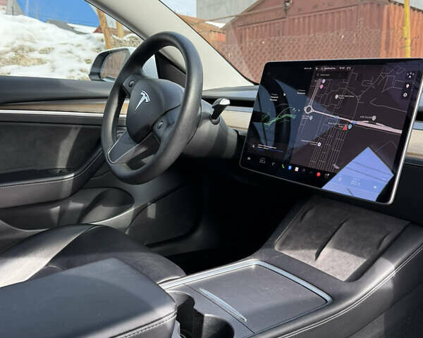 Білий Тесла Модель 3, об'ємом двигуна 0 л та пробігом 91 тис. км за 16700 $, фото 7 на Automoto.ua