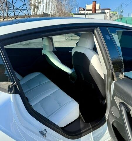 Білий Тесла Модель 3, об'ємом двигуна 0 л та пробігом 107 тис. км за 19800 $, фото 18 на Automoto.ua