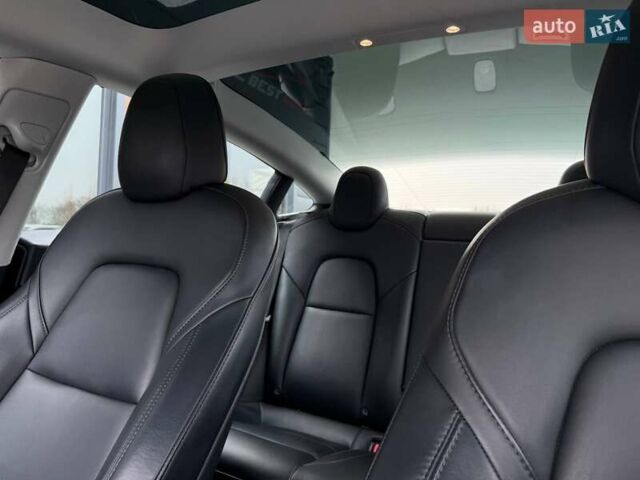 Білий Тесла Модель 3, об'ємом двигуна 0 л та пробігом 185 тис. км за 13900 $, фото 33 на Automoto.ua