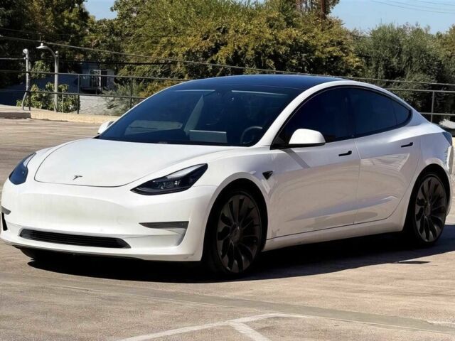 Білий Тесла Модель 3, об'ємом двигуна 0 л та пробігом 10 тис. км за 9400 $, фото 2 на Automoto.ua
