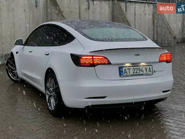 Білий Тесла Модель 3, об'ємом двигуна 0 л та пробігом 87 тис. км за 23700 $, фото 4 на Automoto.ua