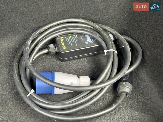 Білий Тесла Модель 3, об'ємом двигуна 0 л та пробігом 84 тис. км за 18300 $, фото 30 на Automoto.ua