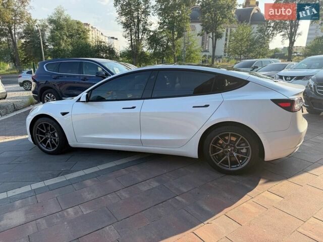 Белый Тесла Модель 3, объемом двигателя 0 л и пробегом 62 тыс. км за 17600 $, фото 6 на Automoto.ua