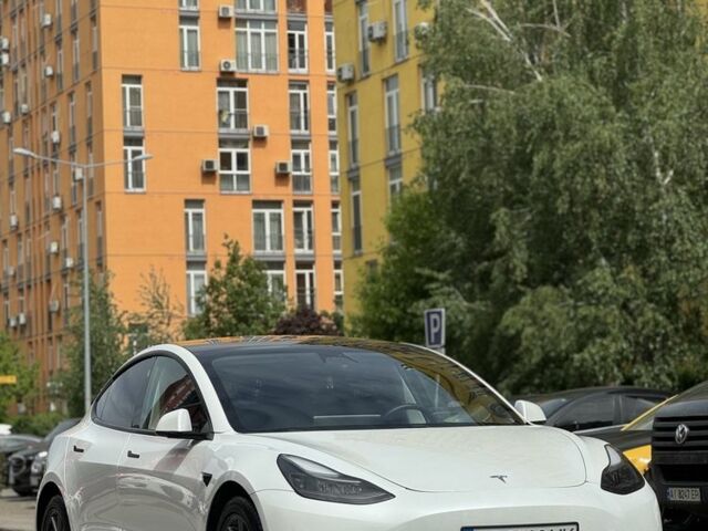 Белый Тесла Модель 3, объемом двигателя 0 л и пробегом 217 тыс. км за 15000 $, фото 3 на Automoto.ua