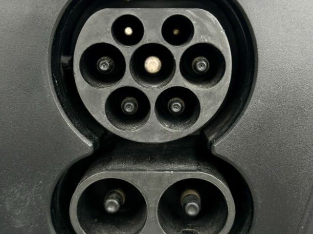 Білий Тесла Модель 3, об'ємом двигуна 0 л та пробігом 67 тис. км за 32500 $, фото 5 на Automoto.ua