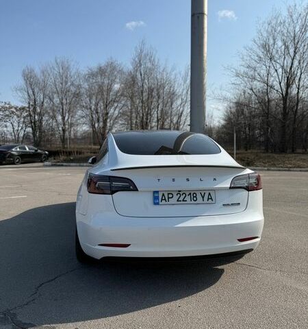Білий Тесла Модель 3, об'ємом двигуна 0 л та пробігом 63 тис. км за 22000 $, фото 5 на Automoto.ua