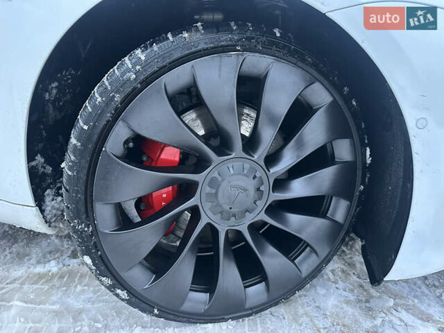 Білий Тесла Модель 3, об'ємом двигуна 0 л та пробігом 78 тис. км за 27700 $, фото 9 на Automoto.ua