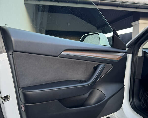 Белый Тесла Модель 3, объемом двигателя 0 л и пробегом 53 тыс. км за 21500 $, фото 15 на Automoto.ua