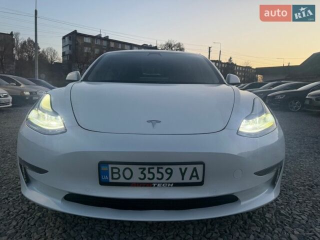 Белый Тесла Модель 3, объемом двигателя 0 л и пробегом 85 тыс. км за 17500 $, фото 6 на Automoto.ua