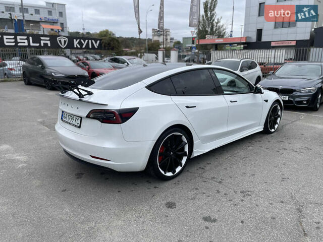 Белый Тесла Модель 3, объемом двигателя 0 л и пробегом 52 тыс. км за 21500 $, фото 9 на Automoto.ua