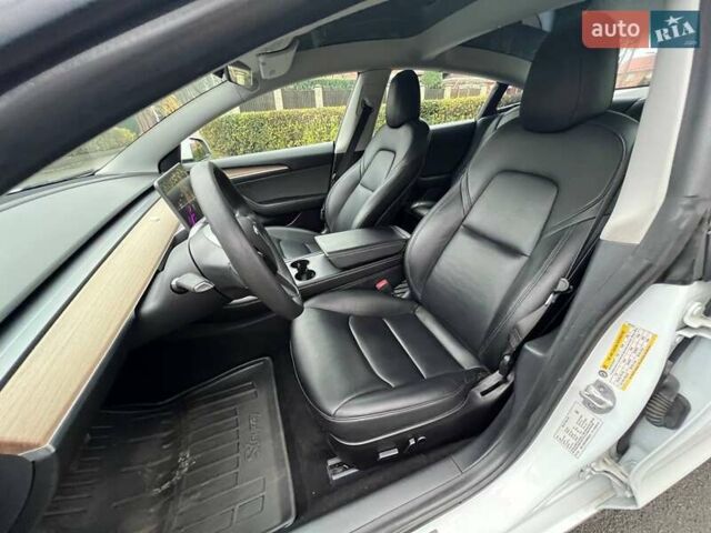 Білий Тесла Модель 3, об'ємом двигуна 0 л та пробігом 154 тис. км за 13999 $, фото 28 на Automoto.ua