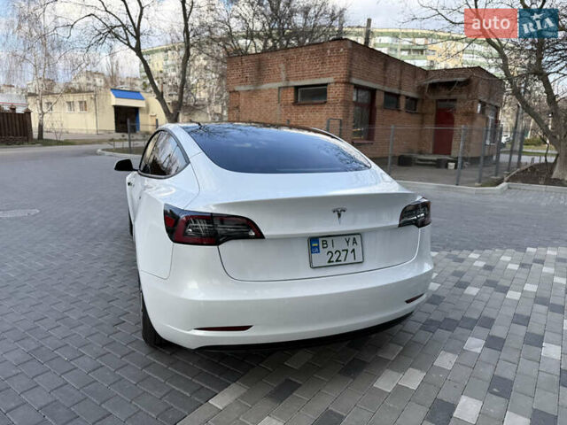 Белый Тесла Модель 3, объемом двигателя 0 л и пробегом 37 тыс. км за 19999 $, фото 37 на Automoto.ua