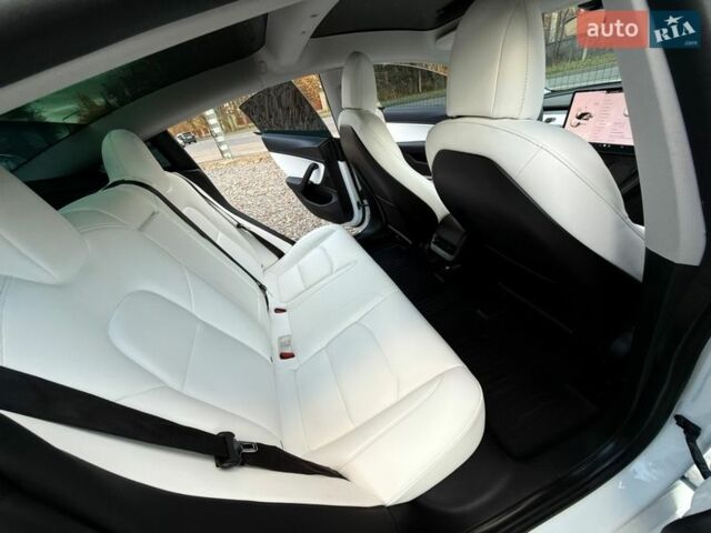 Білий Тесла Модель 3, об'ємом двигуна 0 л та пробігом 100 тис. км за 20799 $, фото 36 на Automoto.ua