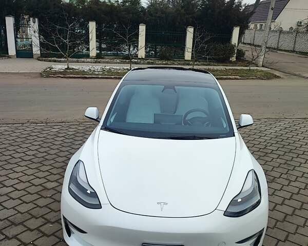 Білий Тесла Модель 3, об'ємом двигуна 0 л та пробігом 106 тис. км за 16900 $, фото 14 на Automoto.ua