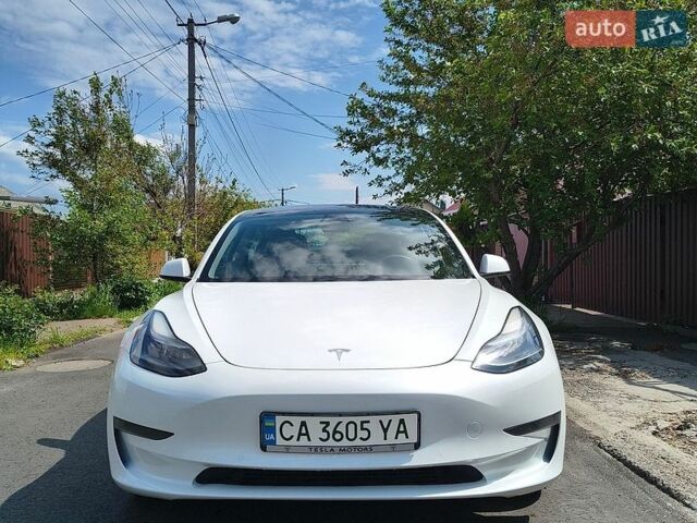 Белый Тесла Модель 3, объемом двигателя 0 л и пробегом 64 тыс. км за 18500 $, фото 15 на Automoto.ua
