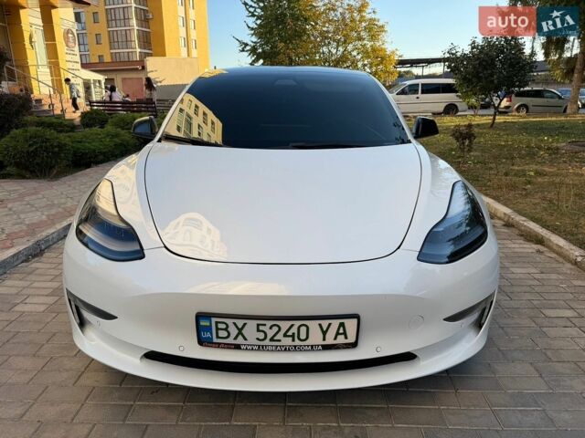 Білий Тесла Модель 3, об'ємом двигуна 0 л та пробігом 75 тис. км за 20500 $, фото 23 на Automoto.ua