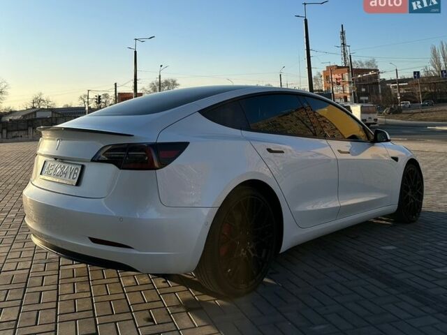 Білий Тесла Модель 3, об'ємом двигуна 0 л та пробігом 70 тис. км за 24000 $, фото 9 на Automoto.ua