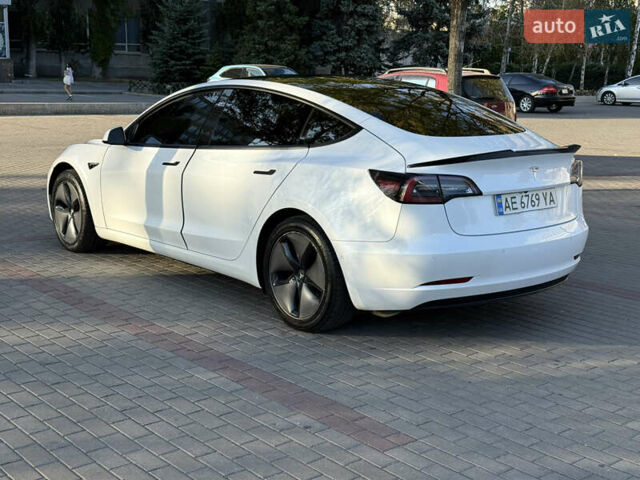 Білий Тесла Модель 3, об'ємом двигуна 0 л та пробігом 188 тис. км за 16500 $, фото 10 на Automoto.ua