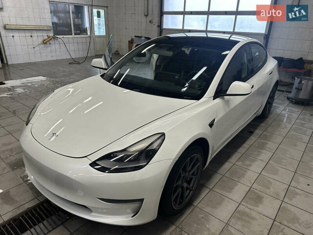 Белый Тесла Модель 3, объемом двигателя 0 л и пробегом 143 тыс. км за 17500 $, фото 4 на Automoto.ua