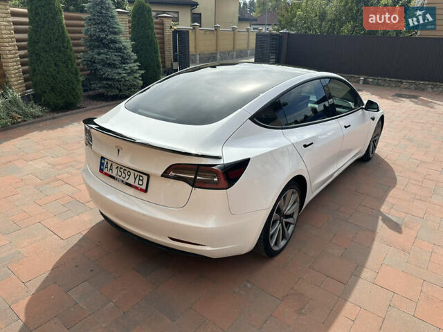 Білий Тесла Модель 3, об'ємом двигуна 0 л та пробігом 68 тис. км за 26200 $, фото 12 на Automoto.ua
