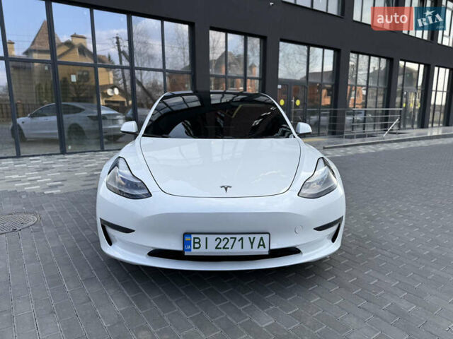 Белый Тесла Модель 3, объемом двигателя 0 л и пробегом 37 тыс. км за 19999 $, фото 2 на Automoto.ua