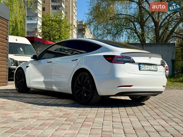 Белый Тесла Модель 3, объемом двигателя 0 л и пробегом 65 тыс. км за 18800 $, фото 12 на Automoto.ua