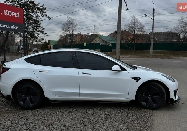 Белый Тесла Модель 3, объемом двигателя 0 л и пробегом 108 тыс. км за 19100 $, фото 4 на Automoto.ua