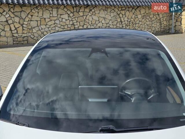 Білий Тесла Модель 3, об'ємом двигуна 0 л та пробігом 91 тис. км за 22999 $, фото 24 на Automoto.ua