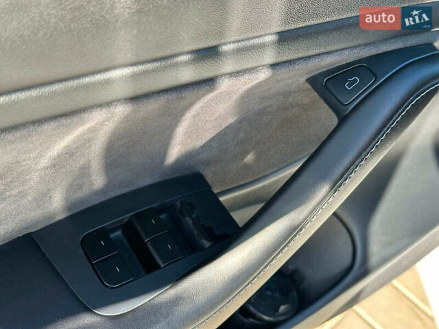 Білий Тесла Модель 3, об'ємом двигуна 0 л та пробігом 70 тис. км за 22340 $, фото 9 на Automoto.ua