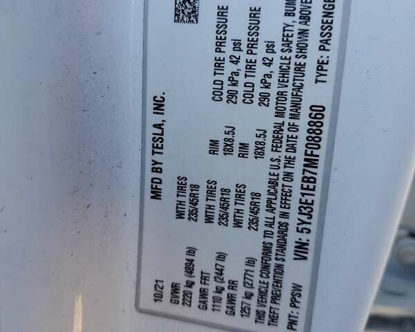 Белый Тесла Модель 3, объемом двигателя 0 л и пробегом 61 тыс. км за 7500 $, фото 11 на Automoto.ua