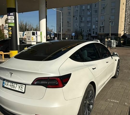 Білий Тесла Модель 3, об'ємом двигуна 0 л та пробігом 93 тис. км за 16800 $, фото 3 на Automoto.ua
