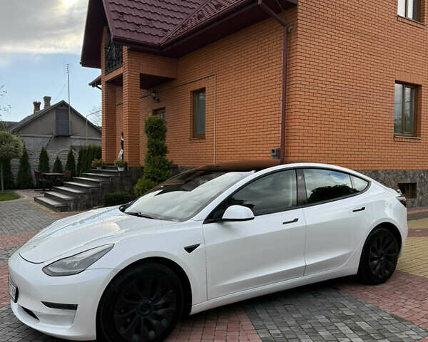 Белый Тесла Модель 3, объемом двигателя 0 л и пробегом 91 тыс. км за 16900 $, фото 7 на Automoto.ua