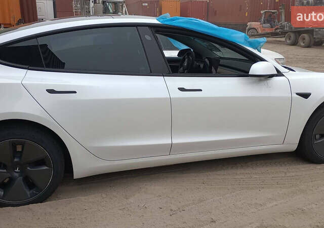 Белый Тесла Модель 3, объемом двигателя 0 л и пробегом 60 тыс. км за 19000 $, фото 17 на Automoto.ua