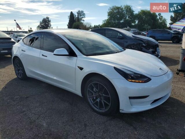 Білий Тесла Модель 3, об'ємом двигуна 0 л та пробігом 48 тис. км за 5100 $, фото 3 на Automoto.ua