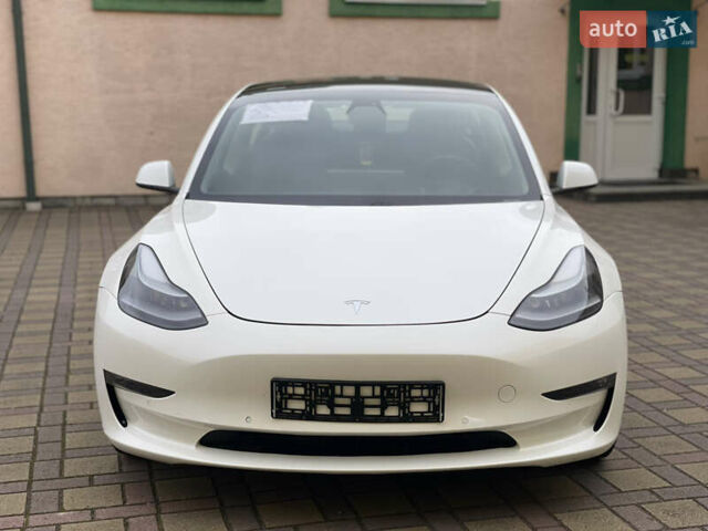 Белый Тесла Модель 3, объемом двигателя 0 л и пробегом 34 тыс. км за 18000 $, фото 17 на Automoto.ua