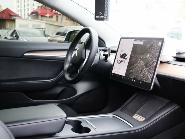 Белый Тесла Модель 3, объемом двигателя 0 л и пробегом 35 тыс. км за 21000 $, фото 56 на Automoto.ua