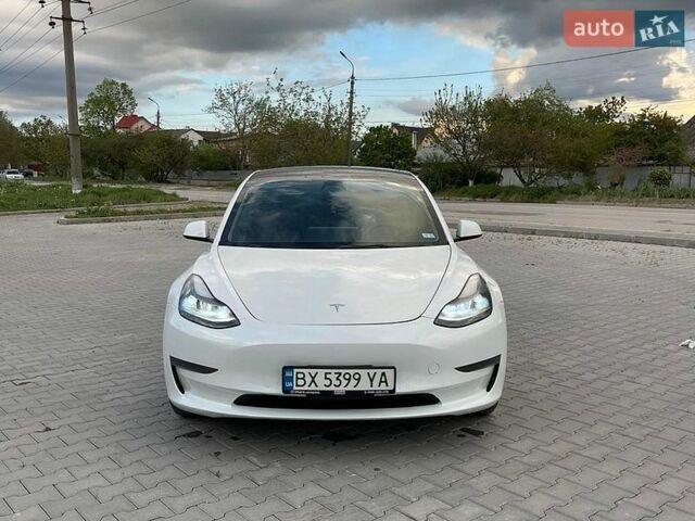 Белый Тесла Модель 3, объемом двигателя 0 л и пробегом 264 тыс. км за 14800 $, фото 2 на Automoto.ua
