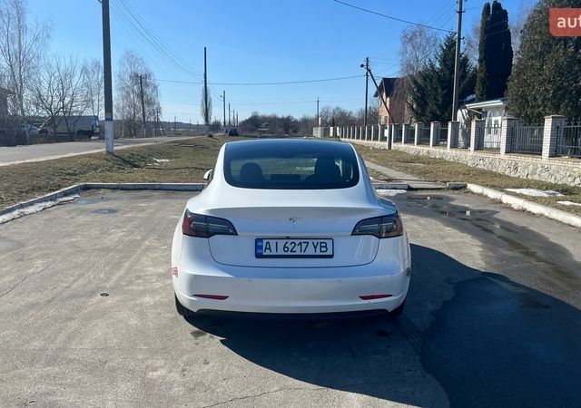 Белый Тесла Модель 3, объемом двигателя 0 л и пробегом 168 тыс. км за 17500 $, фото 6 на Automoto.ua