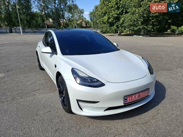 Белый Тесла Модель 3, объемом двигателя 0 л и пробегом 105 тыс. км за 20800 $, фото 3 на Automoto.ua