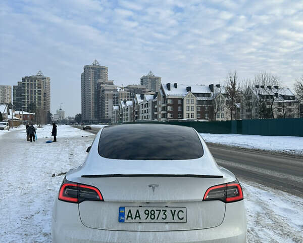 Білий Тесла Модель 3, об'ємом двигуна 0 л та пробігом 110 тис. км за 18900 $, фото 3 на Automoto.ua