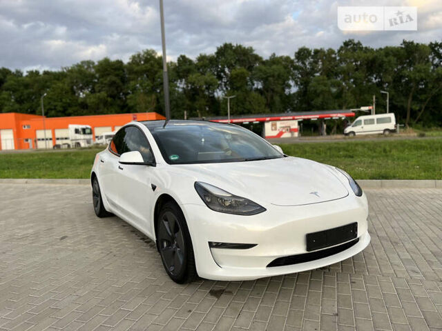 Белый Тесла Модель 3, объемом двигателя 0 л и пробегом 18 тыс. км за 47500 $, фото 26 на Automoto.ua