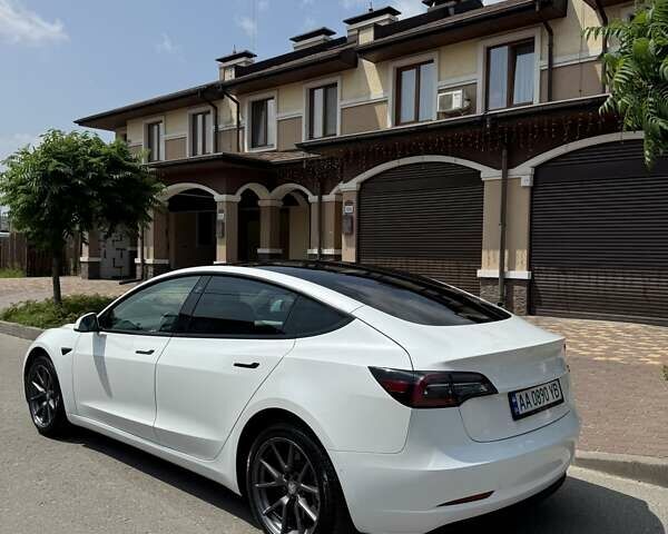 Білий Тесла Модель 3, об'ємом двигуна 0 л та пробігом 79 тис. км за 21500 $, фото 6 на Automoto.ua