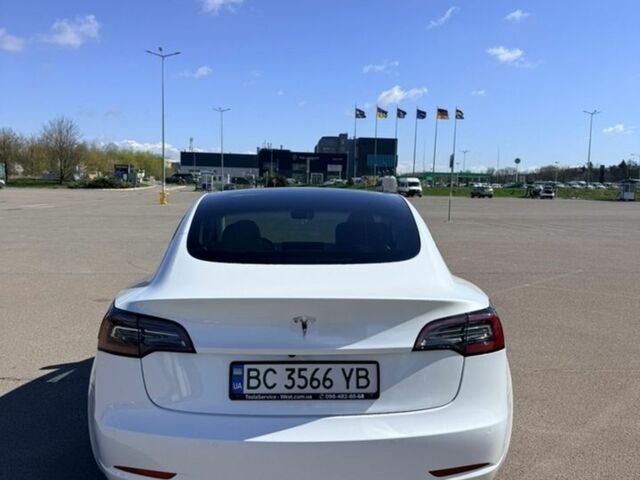 Белый Тесла Модель 3, объемом двигателя 0 л и пробегом 59 тыс. км за 20900 $, фото 10 на Automoto.ua