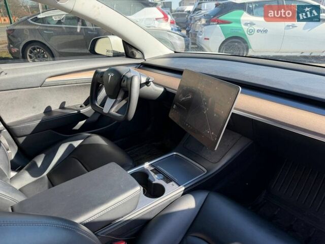 Белый Тесла Модель 3, объемом двигателя 0 л и пробегом 192 тыс. км за 12500 $, фото 8 на Automoto.ua