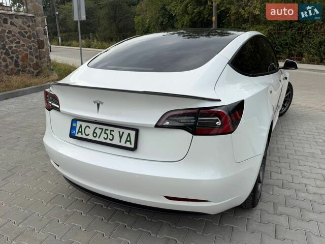 Белый Тесла Модель 3, объемом двигателя 0 л и пробегом 90 тыс. км за 14888 $, фото 25 на Automoto.ua