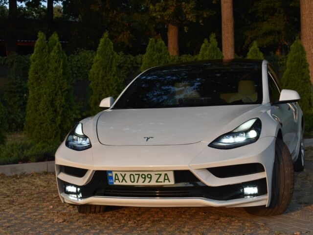 Белый Тесла Модель 3, объемом двигателя 0 л и пробегом 34 тыс. км за 19800 $, фото 2 на Automoto.ua